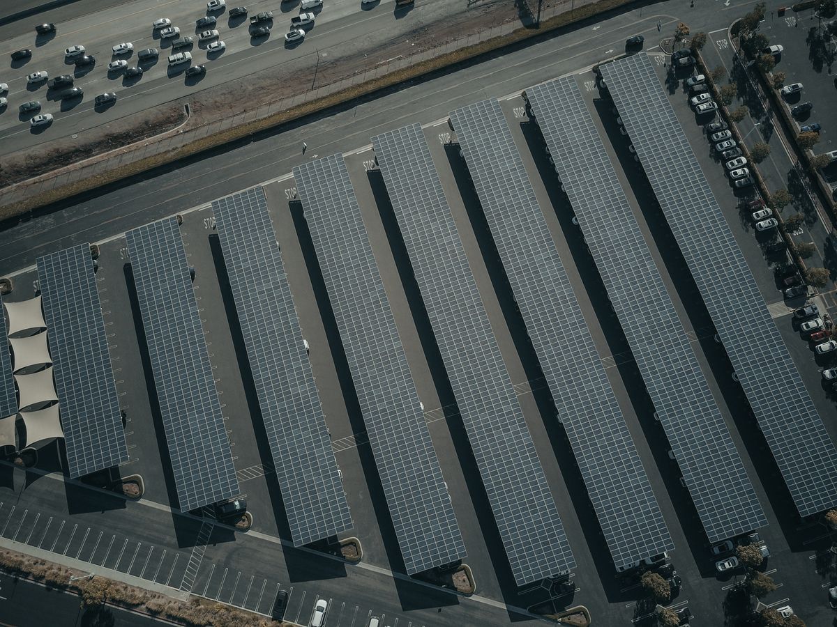 Vista aérea de usina solar fotovoltaica da Tera Energia